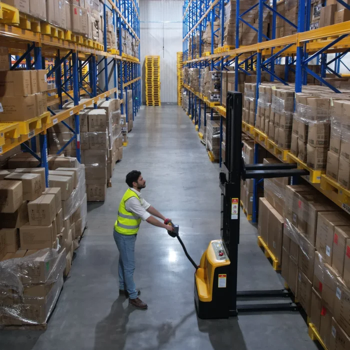 Wózek podnośnikowy elektryczny MPE33 Wózek podnośnikowy elektryczny MPE33